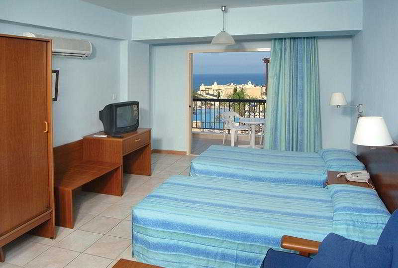 Pafian Park Holiday Village Paphos Eksteriør billede